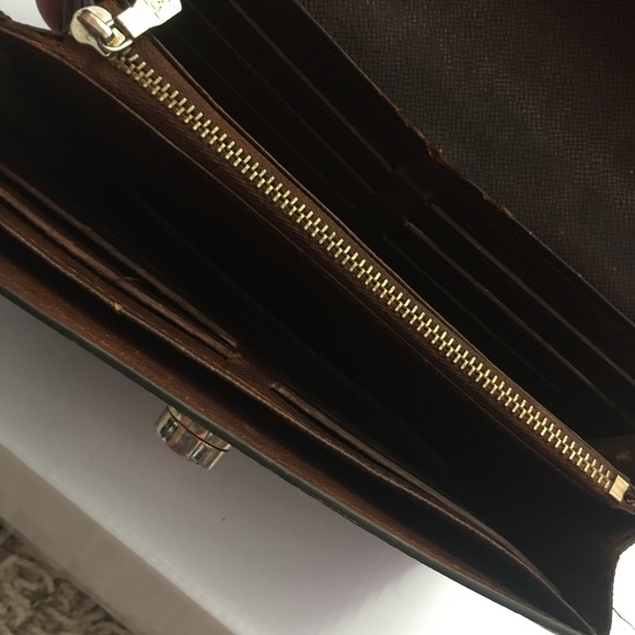 Louis Vuitton Monogram Boite Clutch/Wallet - Picture 10 of 14